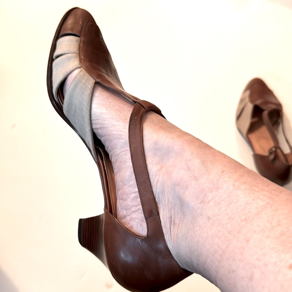 Polo Ralph Lauren vintage spectator pumps leather and linen cut outs